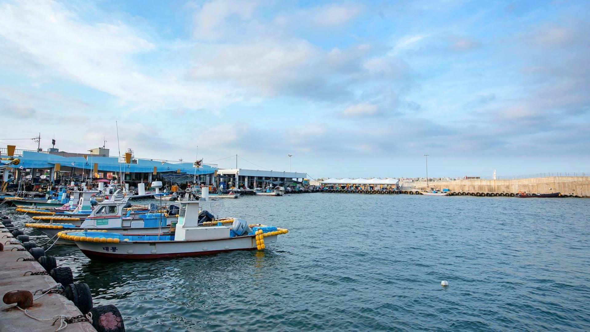 Gangneung Jumunjin Lighthouse Pension Exteriör bild